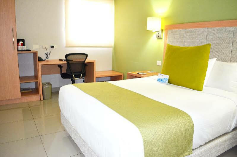 Sleep Inn Culiacán Esterno foto